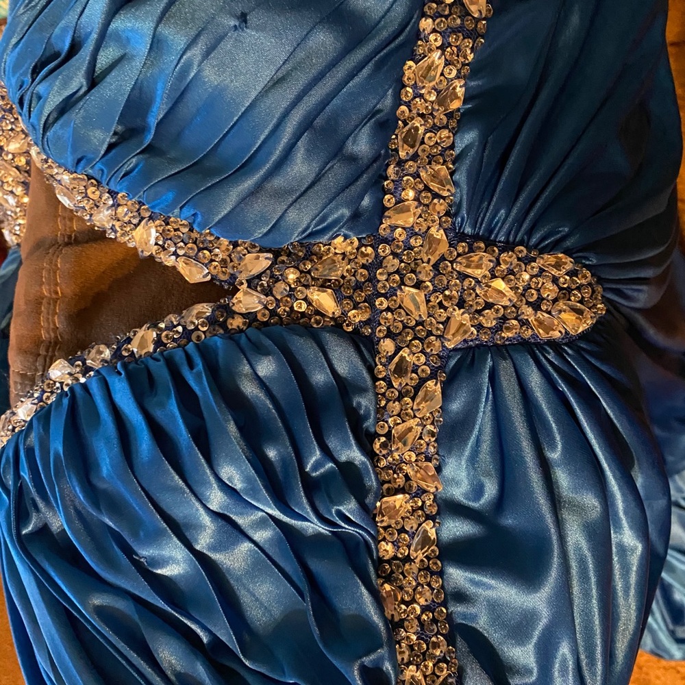 Deb size 7 woman’s dress